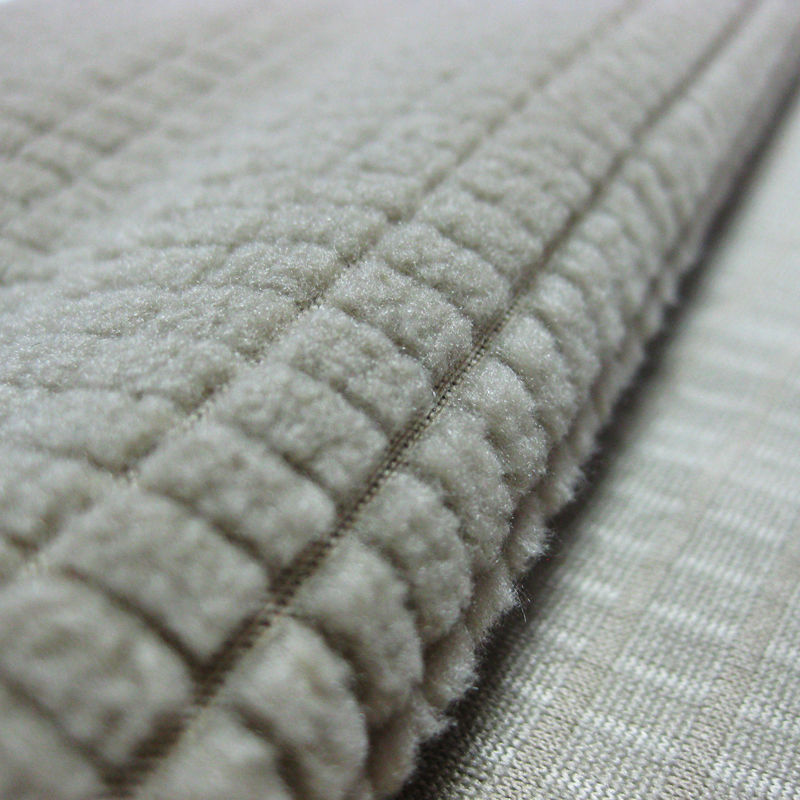 Polyester fleece stof slidstærk super poly twill til løbeklær -